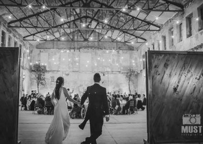Detalle novios entrada salon